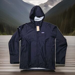 New Patagonia Torrentshell 3L Men's Rain Jacket Black Size M Hooded Waterproof